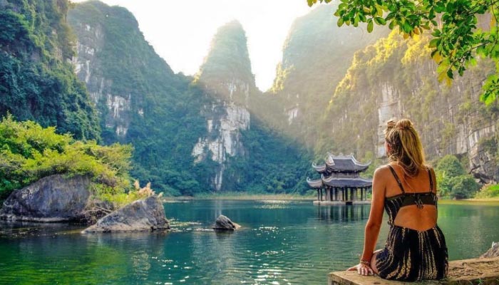 Ninh Binh cidade é uma pequena cidade no Delta do Rio Vermelho do norte do Vietnã
