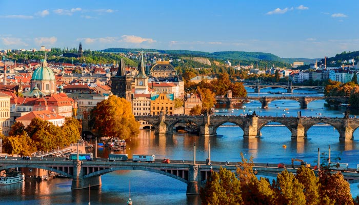 Vista de pontes famosas na República Theca Pontos Turísticos