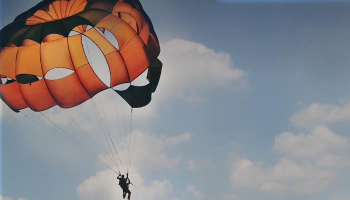 Parapente-na-praia-Colva