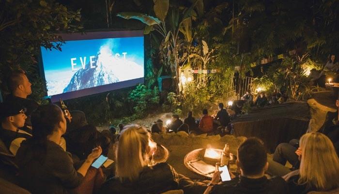 Movie-Garden-no-Nepal-uma-opção-de-vida-noturna