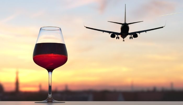 Pode levar garrafa de vinho no avião?