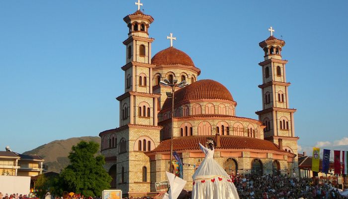 Albânia em 7 Dias: O Roteiro Completo de Tirana ao Sul (Que Você Não Vai Encontrar no Google)