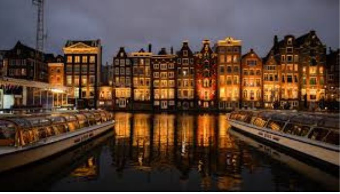 Viagem Inesquecível: Berlim, Cracóvia e Amsterdã em 9 Dias