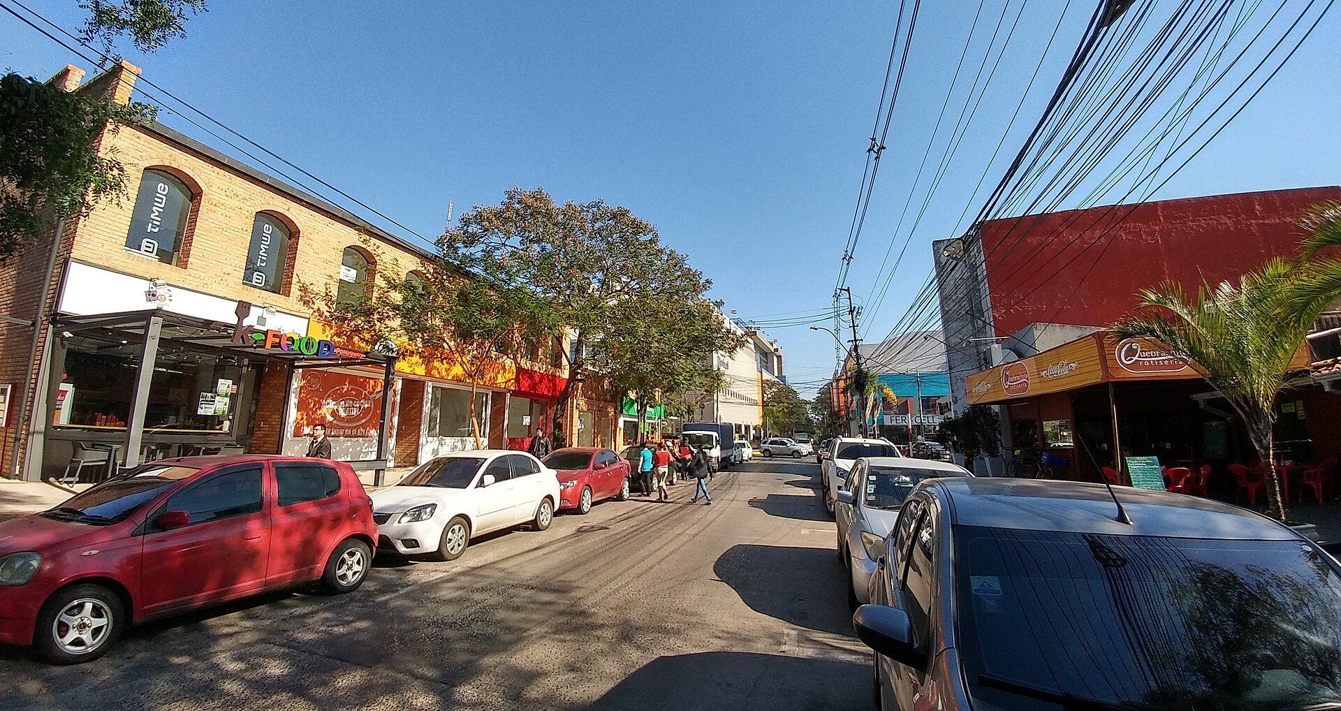 Prédios comerciais e residenciais do bairro Villa Morra, em Assunção