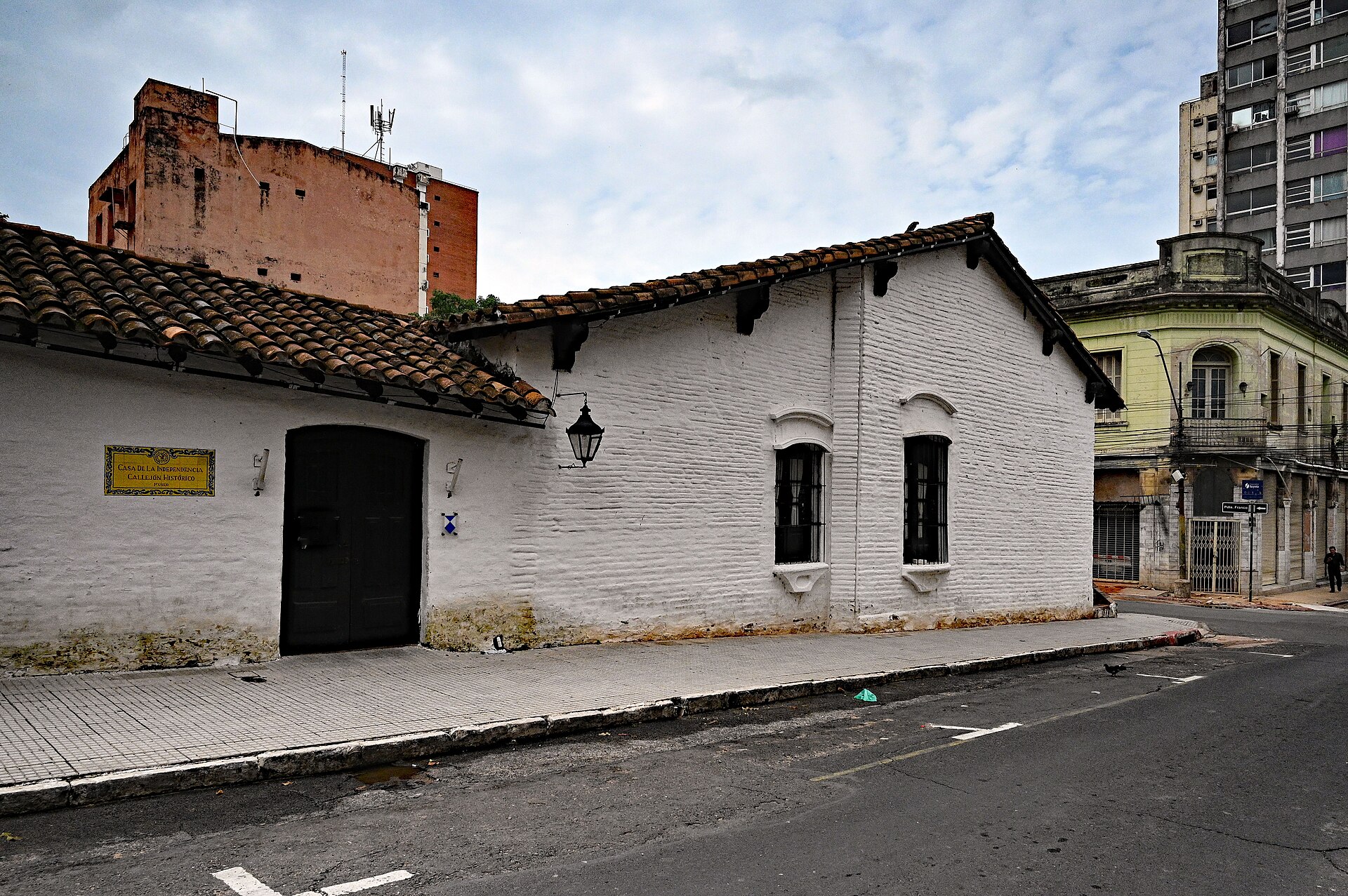 Fachada colonial da Casa de la Independencia, em Assunção