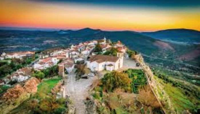 Explore o Alentejo e viaje numa jornada gastronômica-Cozido no Pão